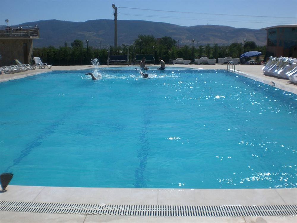 Metropolis Hotel Torbalı Exterior foto