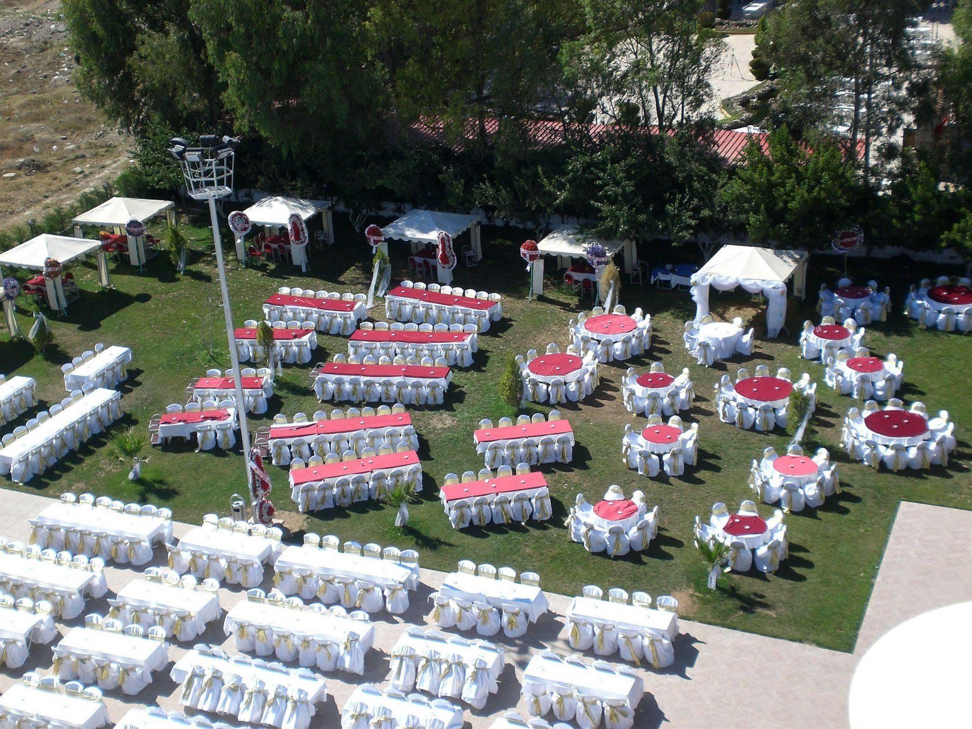 Metropolis Hotel Torbalı Exterior foto